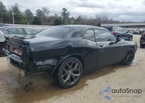 2016 Dodge Challenger Sxt z USA, uszkodzony, nr VIN 2C3CDZAG2GH100743